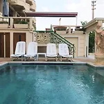 Lord Hotel