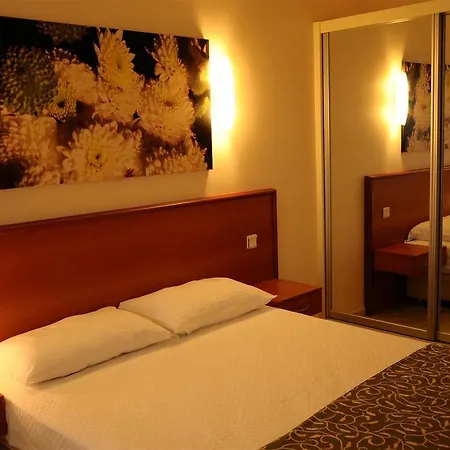 Lord Hotell 3*